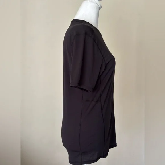 Patagonia Women's Black Short Sleeve Tee Size Small - Picture 3 of 10